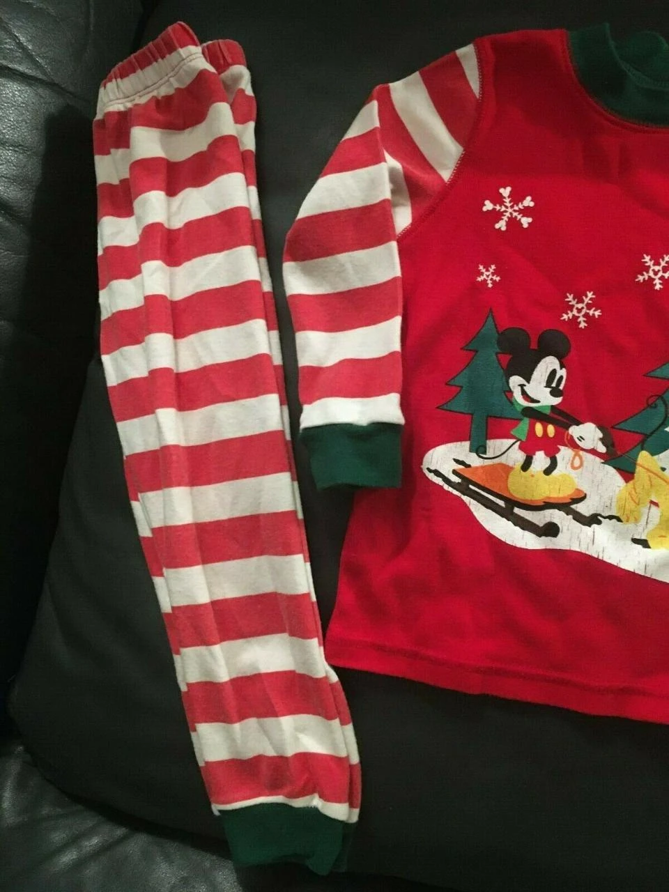 Pijama de Natal Disney Store Mickey Pluto 2/3/4 anos (verifique com minhas medidas) – photo 4
